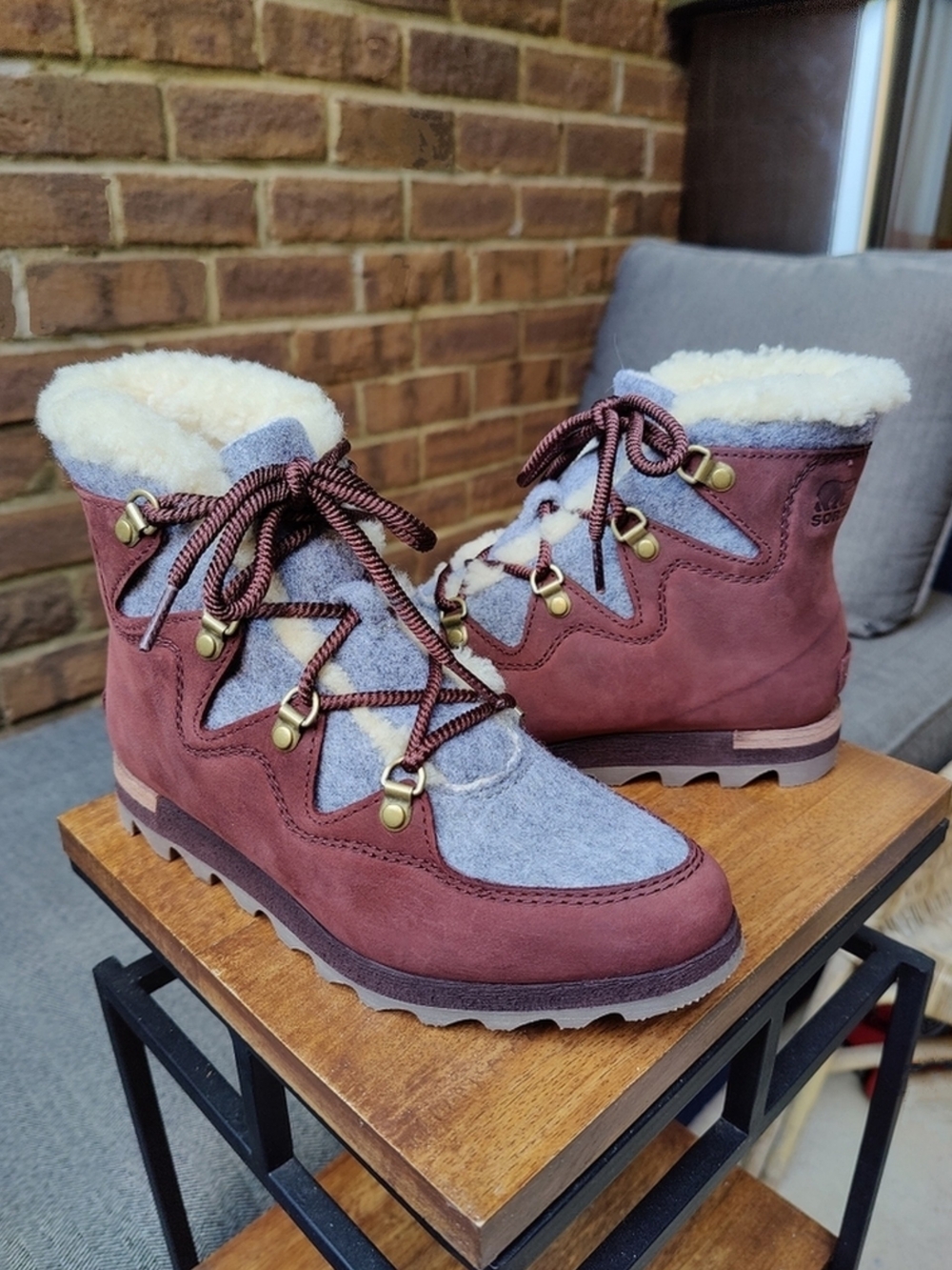 Sorel Womens 7.5 Sneakchic Alpine Ankle Booties Nubuck Leather Waterproof Brown